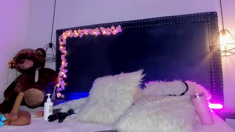 emma_saylor online show from 02.05.26