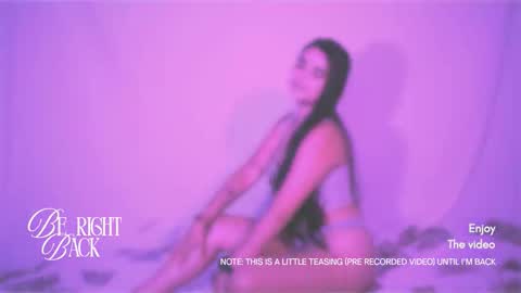 emma_whitee_ online show from 12.16.25