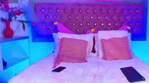 neko  online show from 10.20.25