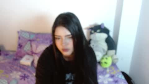 Snapshot of emma_yui19 chatting on 11.29.25 emma online show from 11.29.25