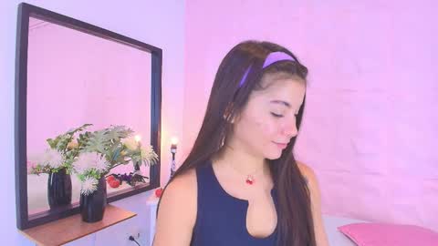 Snapshot of emmaa_sandoval chatting on 10.25.25 Emma online show from 10.25.25