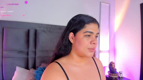 Snapshot of emmabecket2 chatting on 02.05.25 emma becket online show from 02.05.25