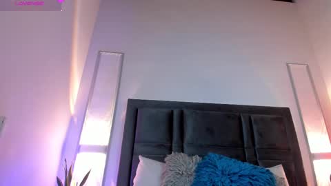 Snapshot of emmabecket2 chatting on 02.14.25 emma becket online show from 02.14.25