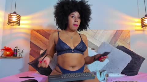 Snapshot of emmabrantt chatting on 12.18.24 Emma Brant online show from 12.18.24