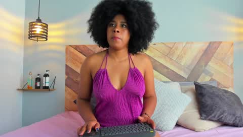 Snapshot of emmabrantt chatting on 01.26.25 Emma Brant online show from 01.26.25