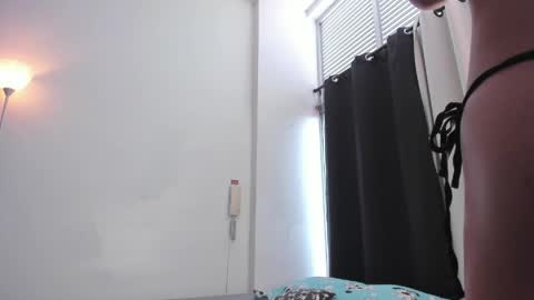emmaclark_1 online show from 06.05.26