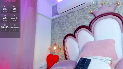 Snapshot of emmacrush chatting on 03.11.26 Welcome Im yosein Your love is my passion activate it with your tips and enjoy with me online show from 03.11.26