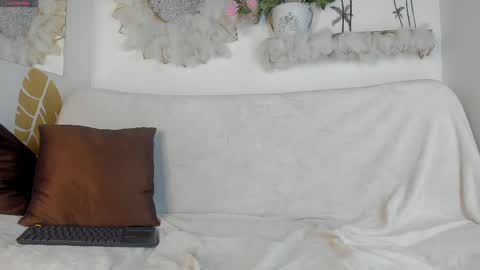 Emma Duque online show from 05.24.26