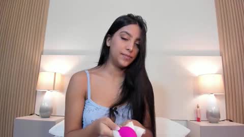 emmaespencer  online show from 03.26.26