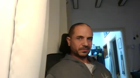 Ariel online show from 12.27.24