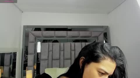 EMMA HILL online show from 02.06.26