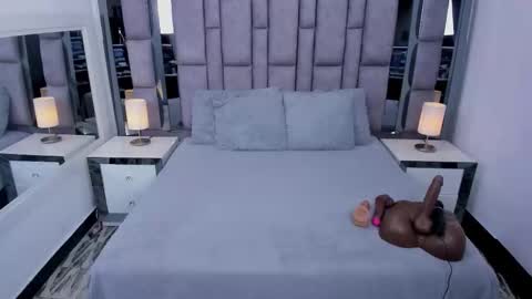 EMMA HILL online show from 03.25.26