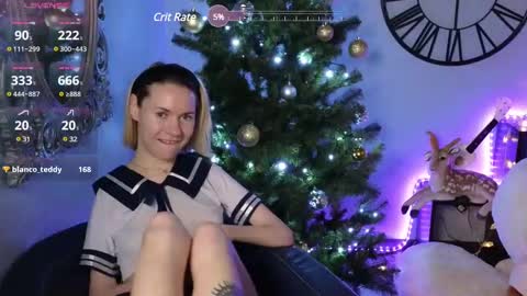 Snapshot of emmalarkins chatting on 01.04.25 Emma online show from 01.04.25