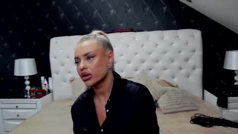 Emma Mavis online show from 02.10.26