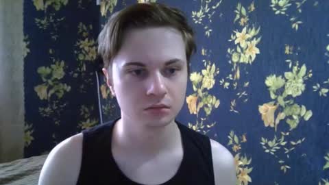 Snapshot of emmanuel_manny chatting on 11.04.25 emmanuel_manny online show from 11.04.25