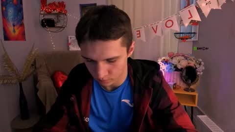 Snapshot of emmanuel_shine chatting on 02.11.26 Emmi online show from 02.11.26