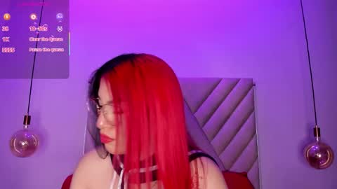 Snapshot of emmaswift1 chatting on 10.21.25 Emma online show from 10.21.25