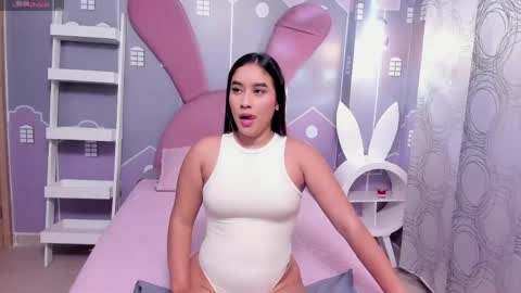 emmathompson__ online show from 04.19.26