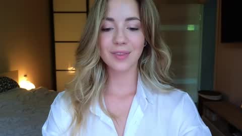 Miss Emmi online show from 06.06.26