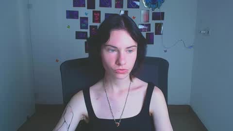 Snapshot of emmi_rossum chatting on 05.07.26 Emmi online show from 05.07.26