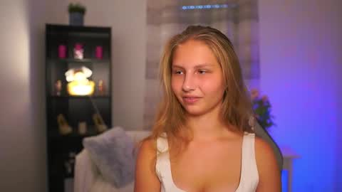 Snapshot of emmie_murray chatting on 11.02.25 Emmie online show from 11.02.25