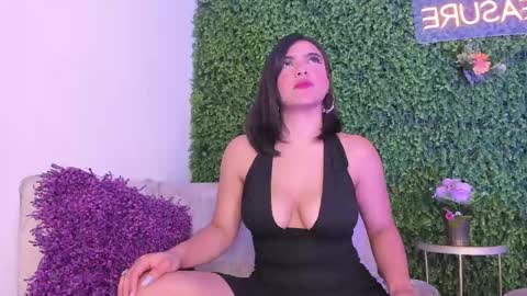 Snapshot of emmiily_z chatting on 03.03.25 Emmiily online show from 03.03.25