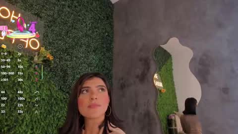 Snapshot of emmiily_z chatting on 03.09.25 Emmiily online show from 03.09.25