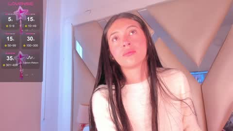 emmily_evans_ online show from 01.13.25