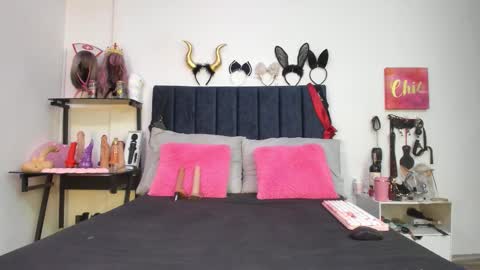          online show from 02.04.26