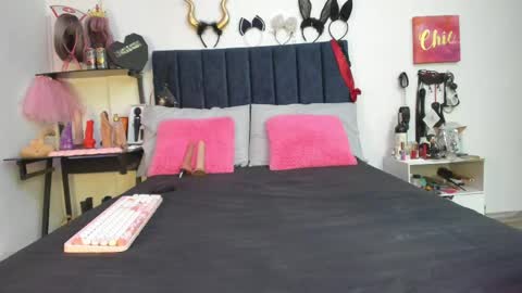          online show from 04.18.26