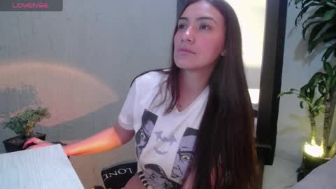 Snapshot of emmilysmith1 chatting on 01.18.25 Emmily online show from 01.18.25