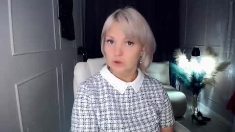 emmmam online show from 11.18.25