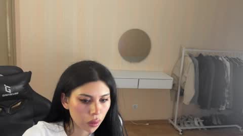 Snapshot of emmmylee chatting on 03.31.26 Emmy online show from 03.31.26