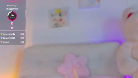 Snapshot of emmy_candy_18 chatting on 06.25.26 Emmy online show from 06.25.26