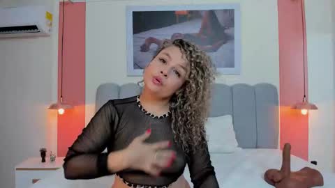 Snapshot of emmyboyd chatting on 02.26.26 Emma online show from 02.26.26