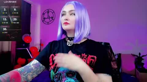 Emmy Bright     50  online show from 02.21.25