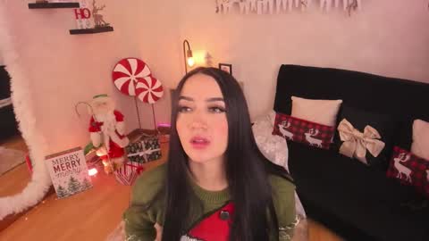 Snapshot of emmyevans1 chatting on 12.15.25 Emmy Evans online show from 12.15.25