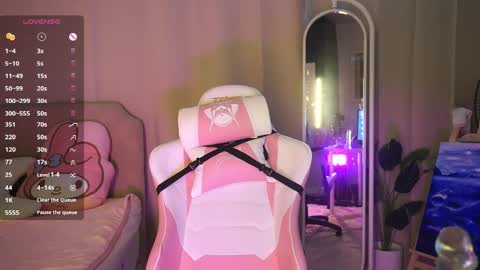 Emmylie online show from 02.06.26