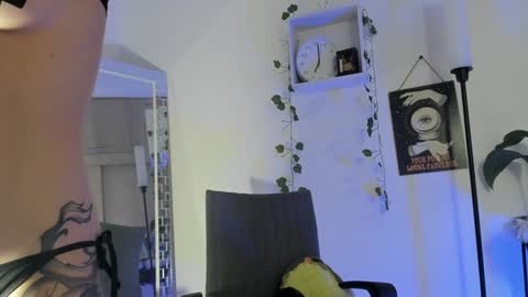 Emperatriz online show from 01.07.25