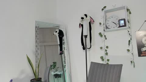 Emperatriz online show from 01.11.25