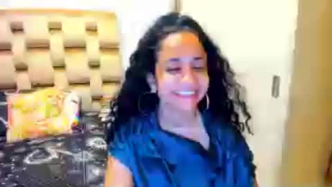 Snapshot of emperatriztapia chatting on 06.27.26 emperatriztapia online show from 06.27.26