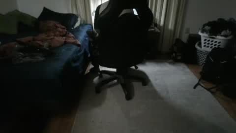 Snapshot of emsguy1 chatting on 11.01.25 Matt online show from 11.01.25