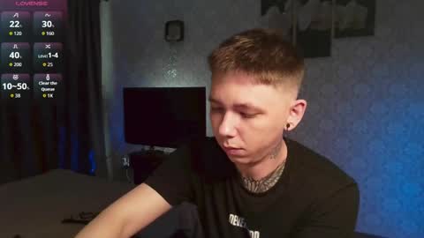 Snapshot of emveeboy96 chatting on 05.18.26 emveeboy96 online show from 05.18.26