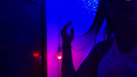 Snapshot of emy_rosse25 chatting on 10.28.25 Emy online show from 10.28.25