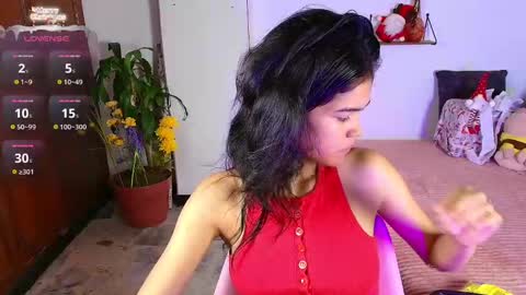 emycarver09 online show from 11.17.25