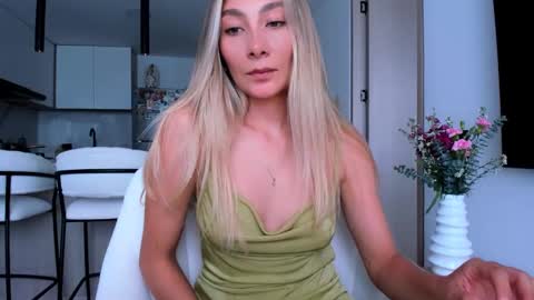 emyconneer online show from 01.10.25