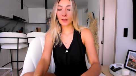 emyconneer online show from 01.25.25