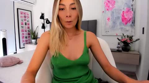 emyconneer online show from 01.28.25