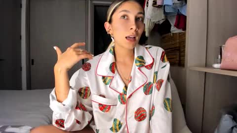 emyconneer online show from 01.29.25