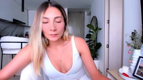 emyconneer online show from 02.05.25